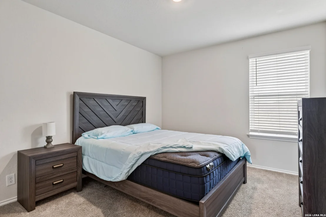 Photo of 469 MIDDLE GREEN LOOP