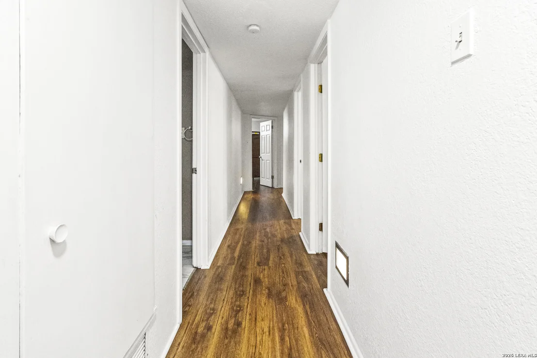 Photo of 302 Redcliff
