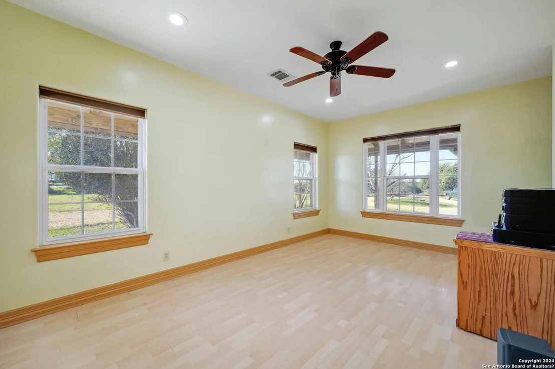 Photo of 1061 Cascade Trail