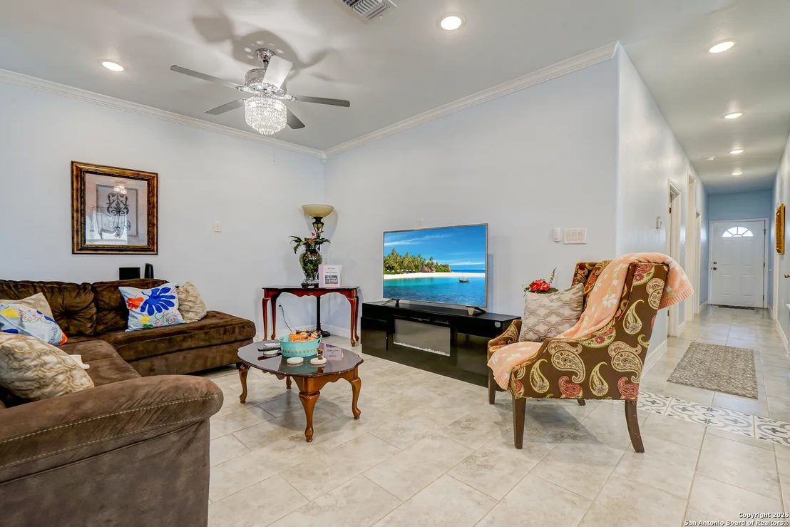 Photo of 1503 Edison Dr