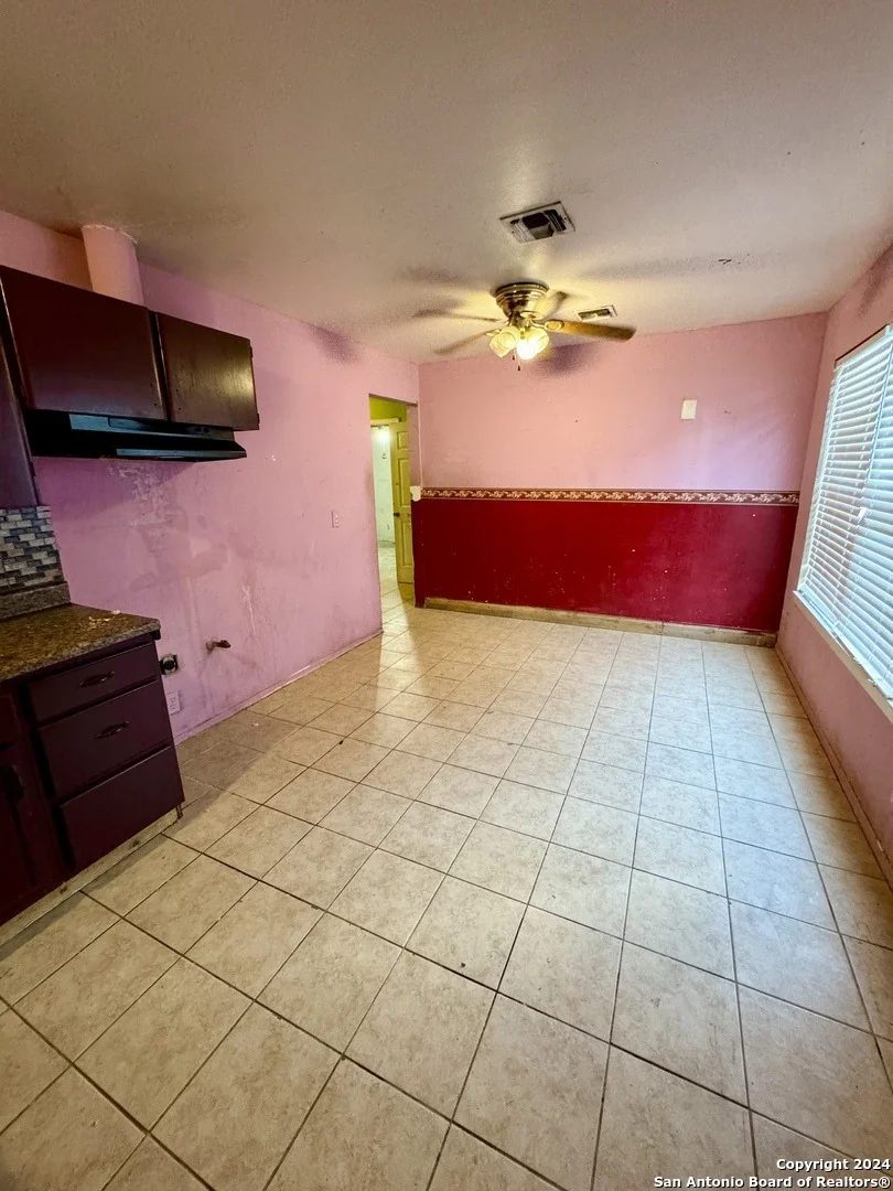 Photo of 122 Dumont