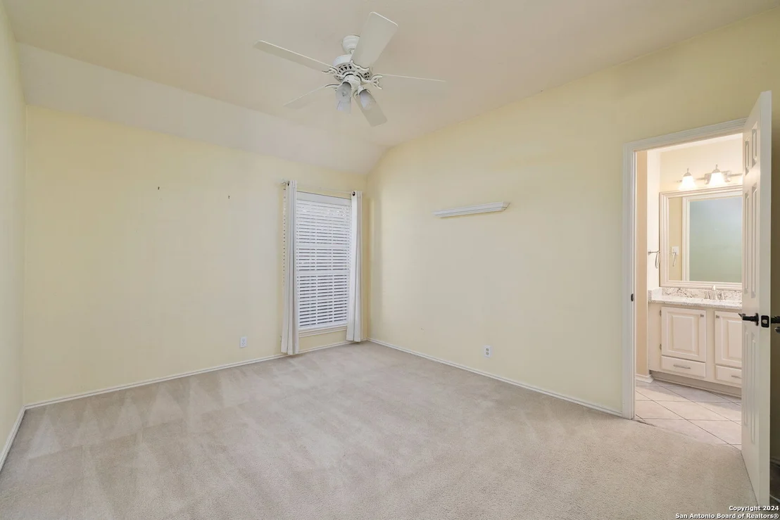 Photo of 2443 OAKLINE DR