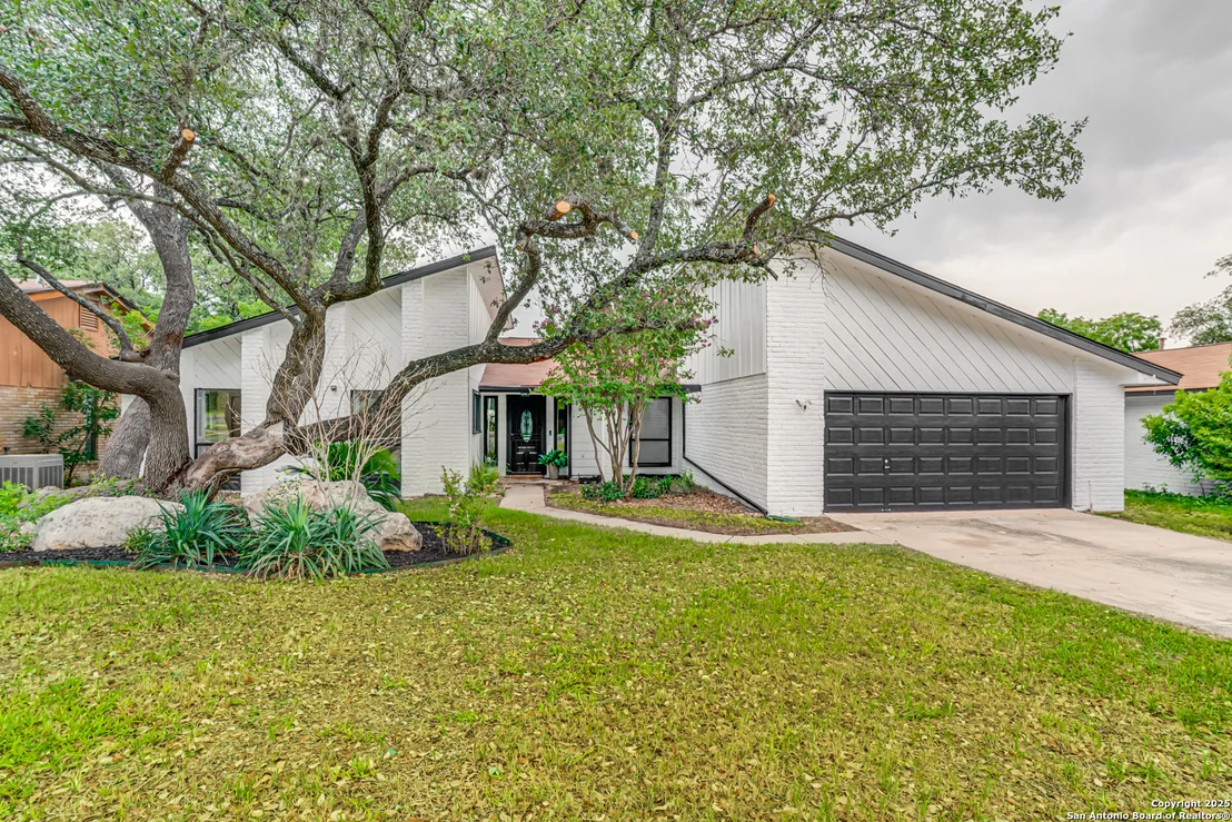 Photo of 14622 Bitternut Woods St