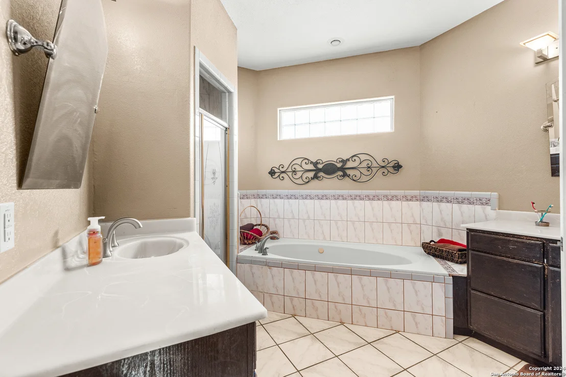 Photo of 125 HIGH MEADOW DR