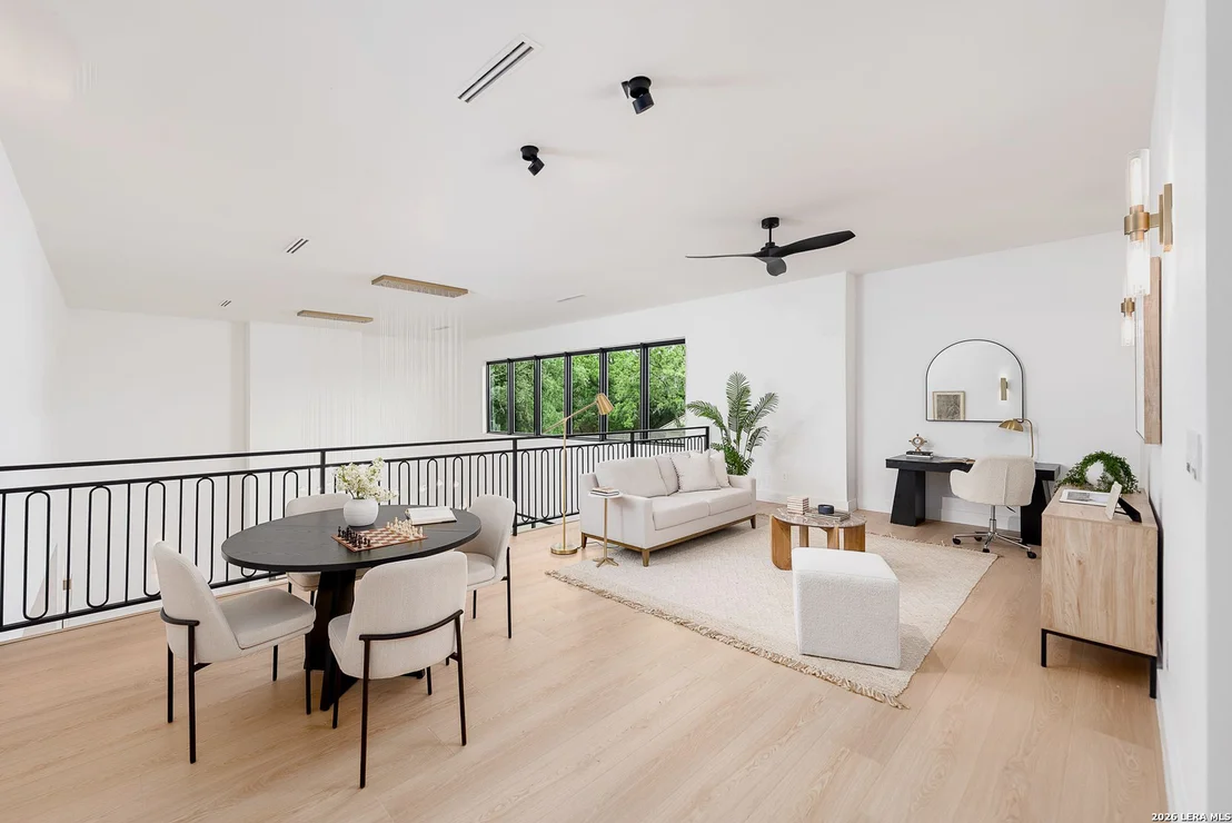 Photo of 16 GRANTHAM GLN