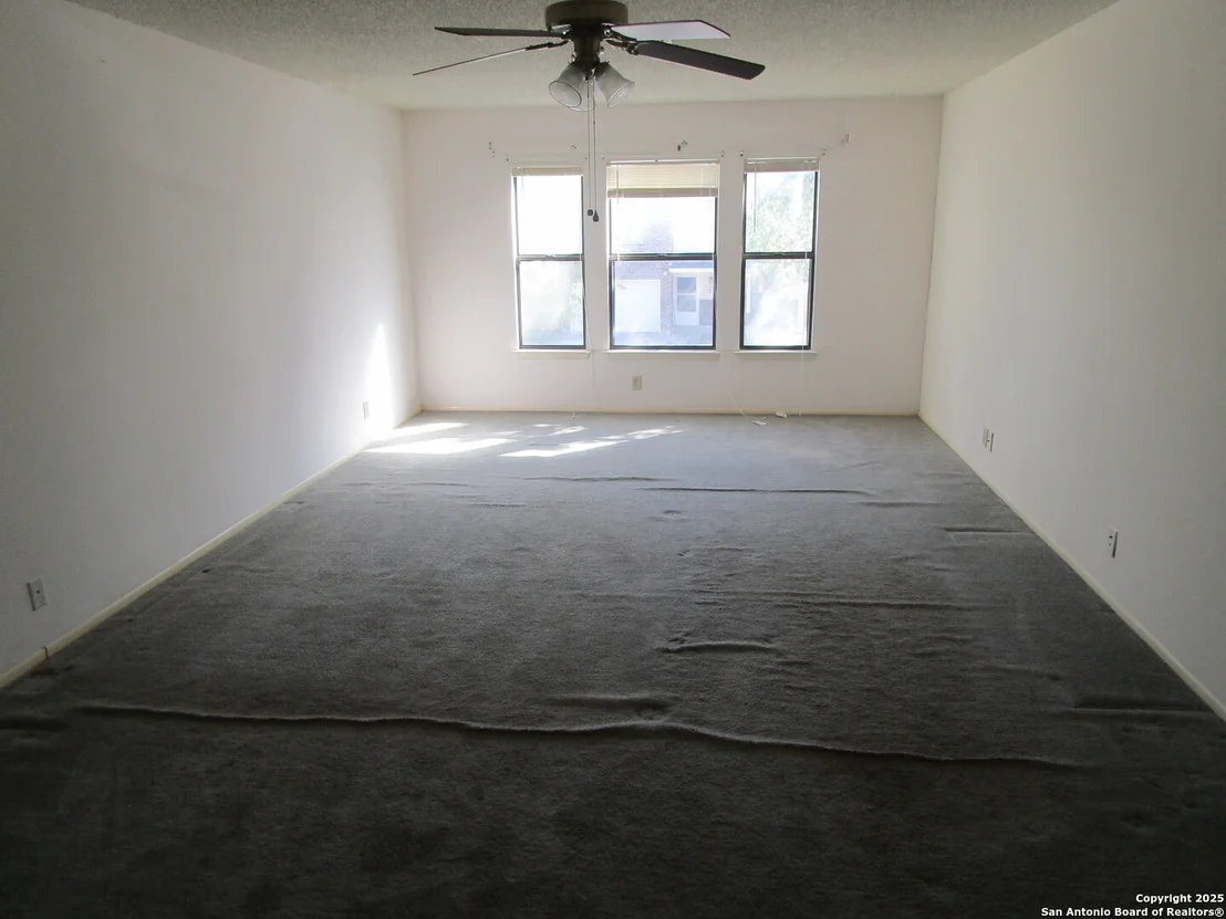 Photo of 7555 Branston