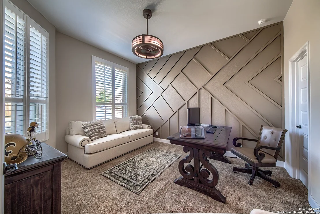 Photo of 950 Lone Cypress
