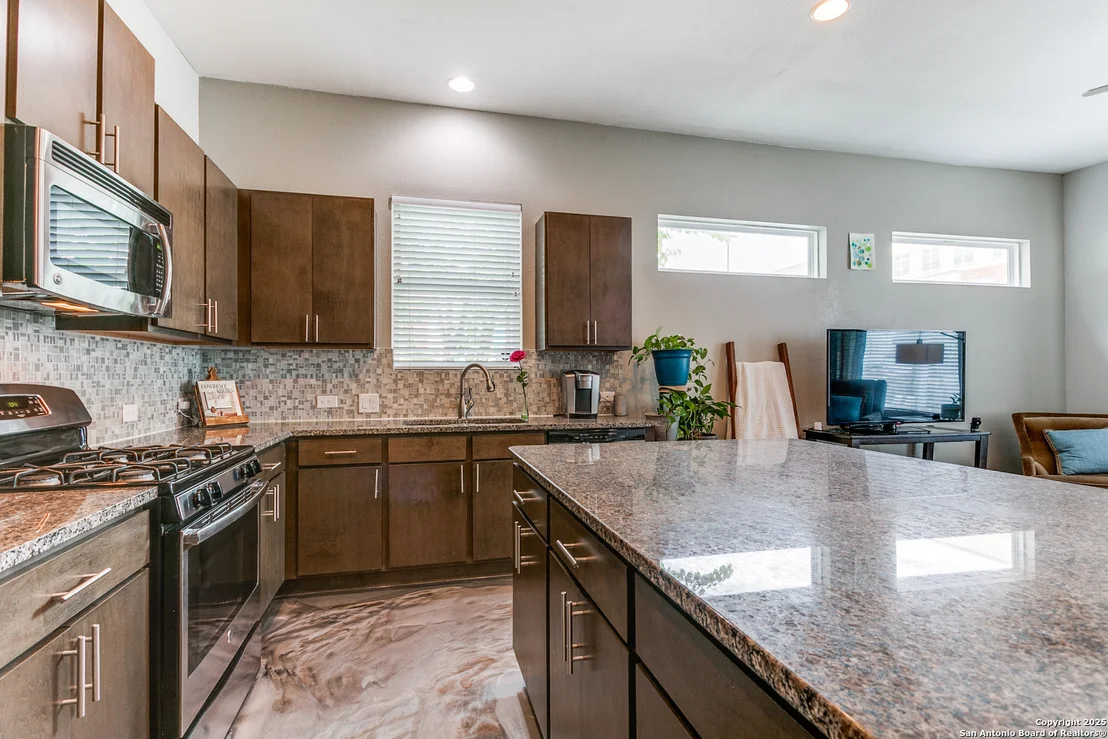Photo of 232 E Cevallos UNIT 101