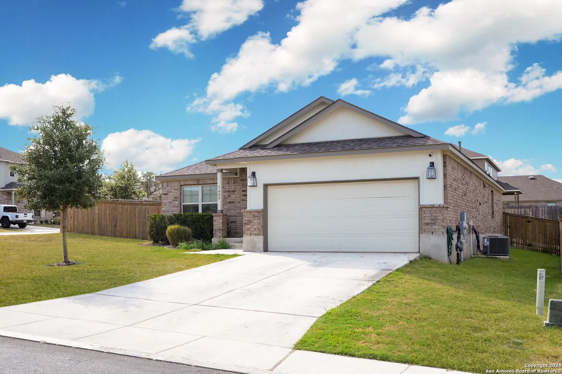Photo of 1605 Pitcher Bend