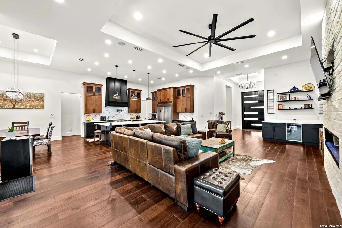 Photo of 721 Timber Bluff