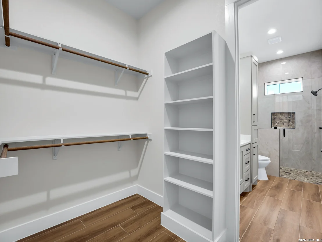 Photo of 101 W MEDIUM MEADOW DR