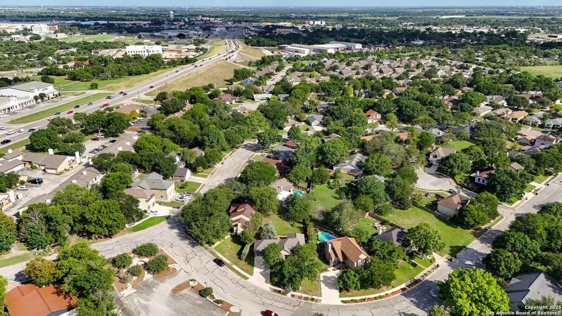 Photo of 640 Riverside