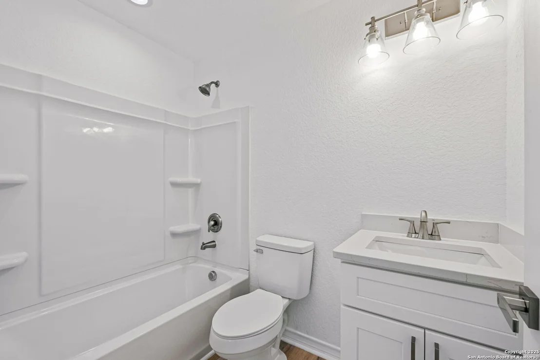 Photo of 1502 S Walters