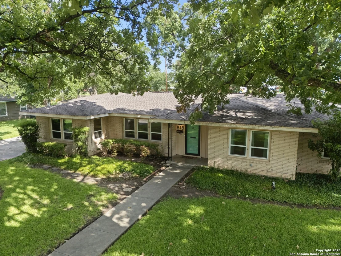 Photo of 818 Cherry