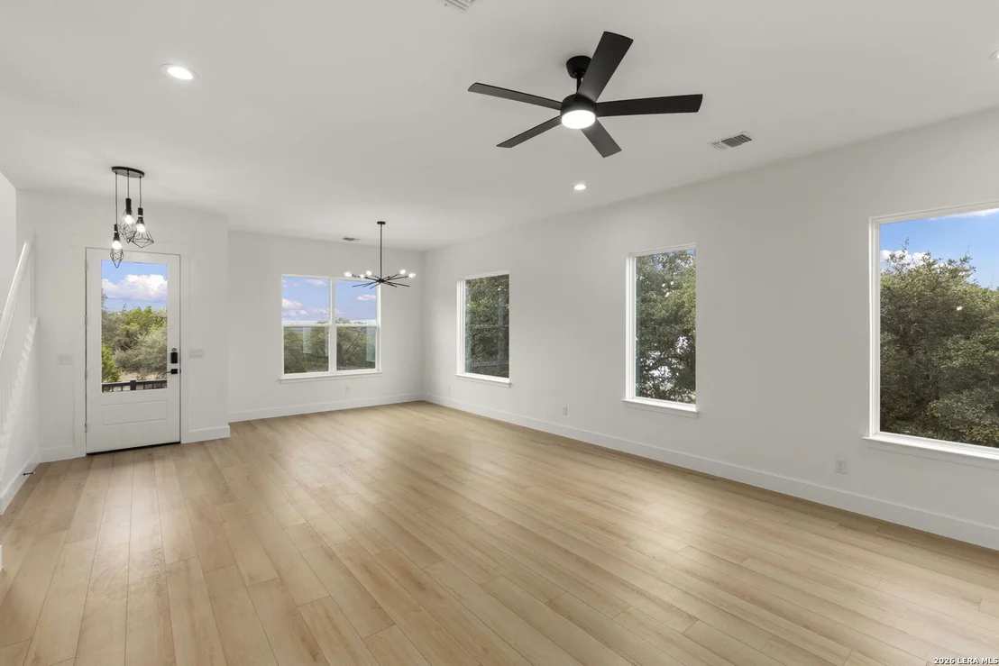 Photo of 102 Magnolia Cir