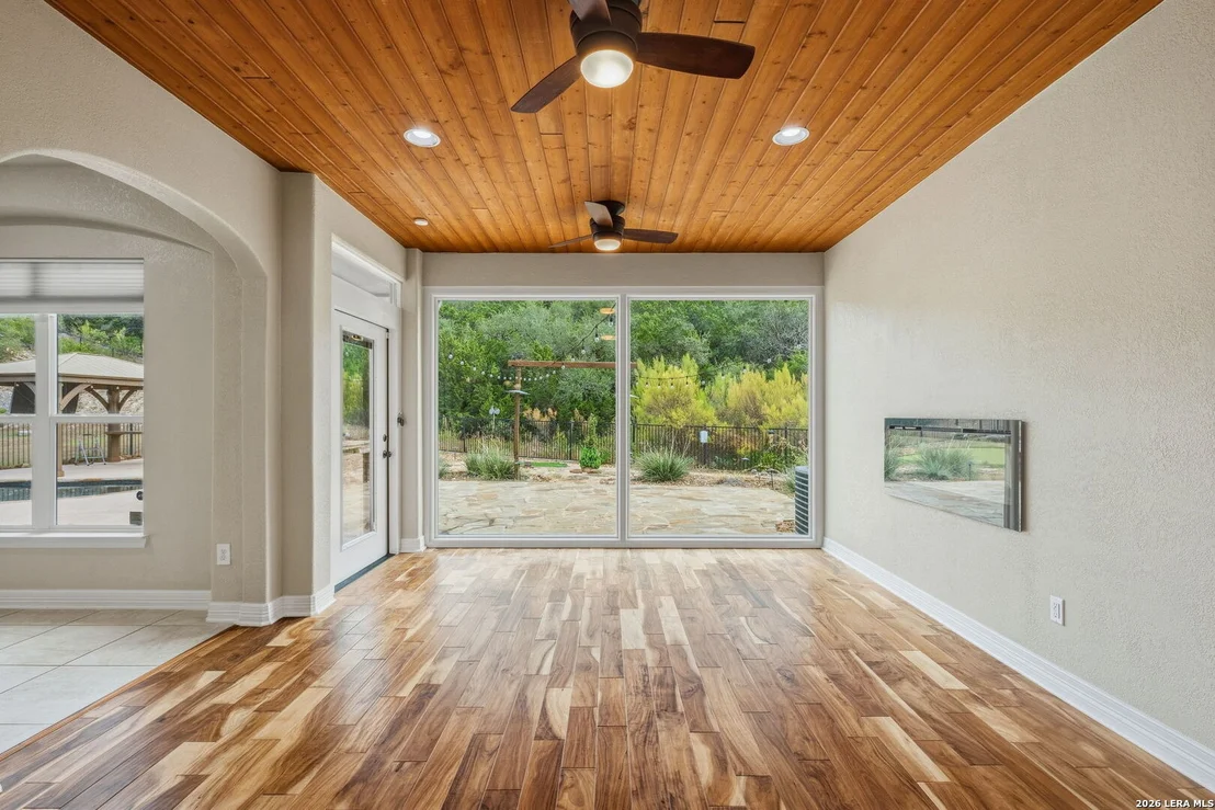 Photo of 18118 Resort View