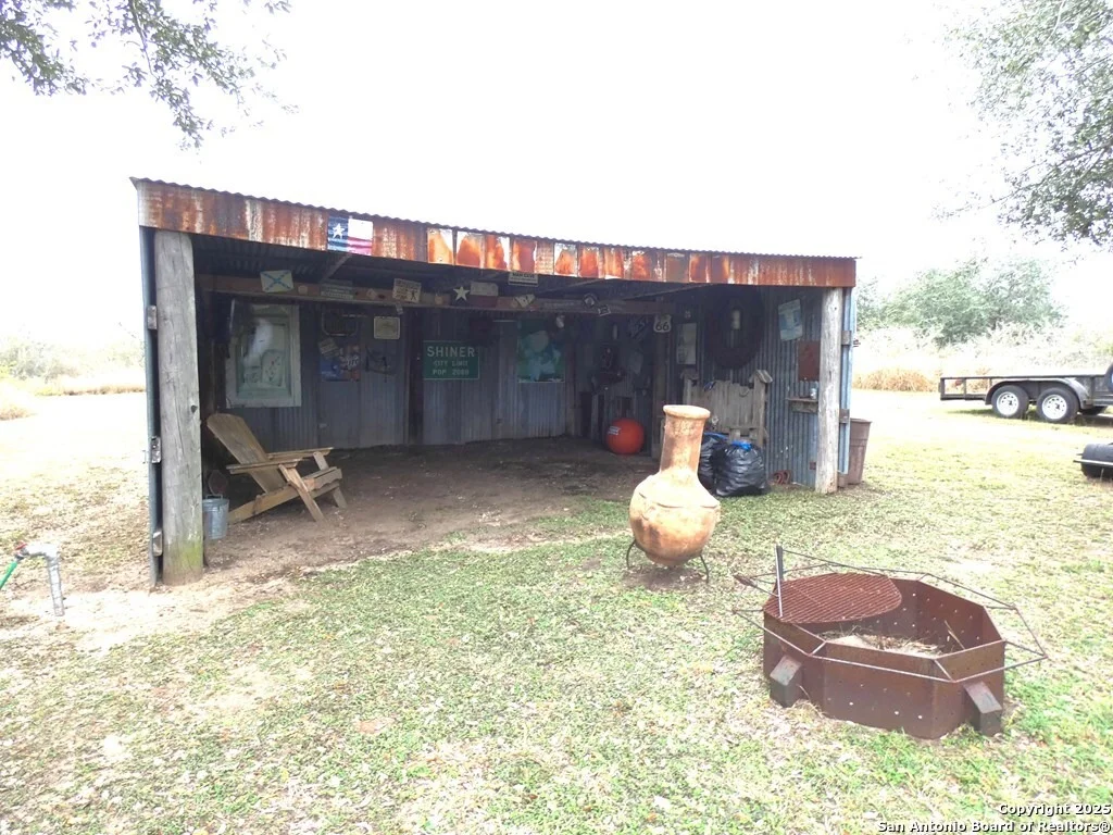 Photo of 283 Live Oak Rd