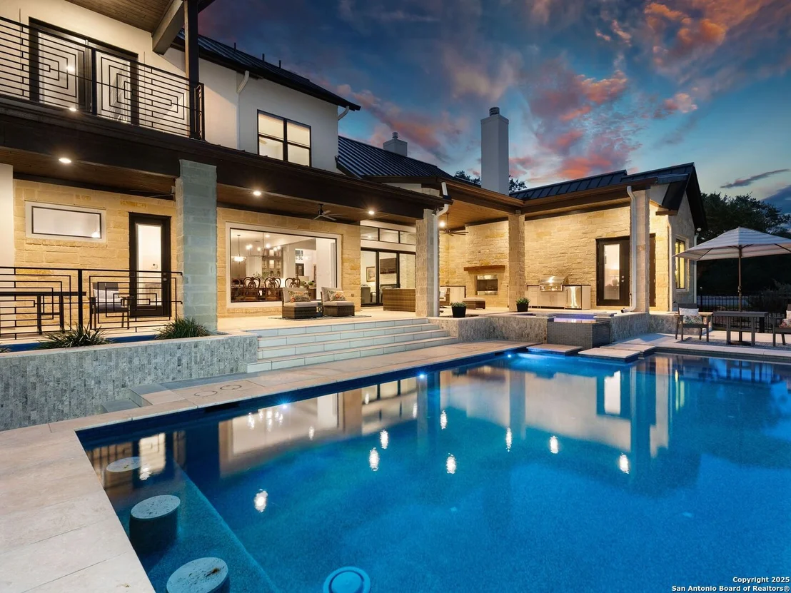 Photo of 207 River Bend