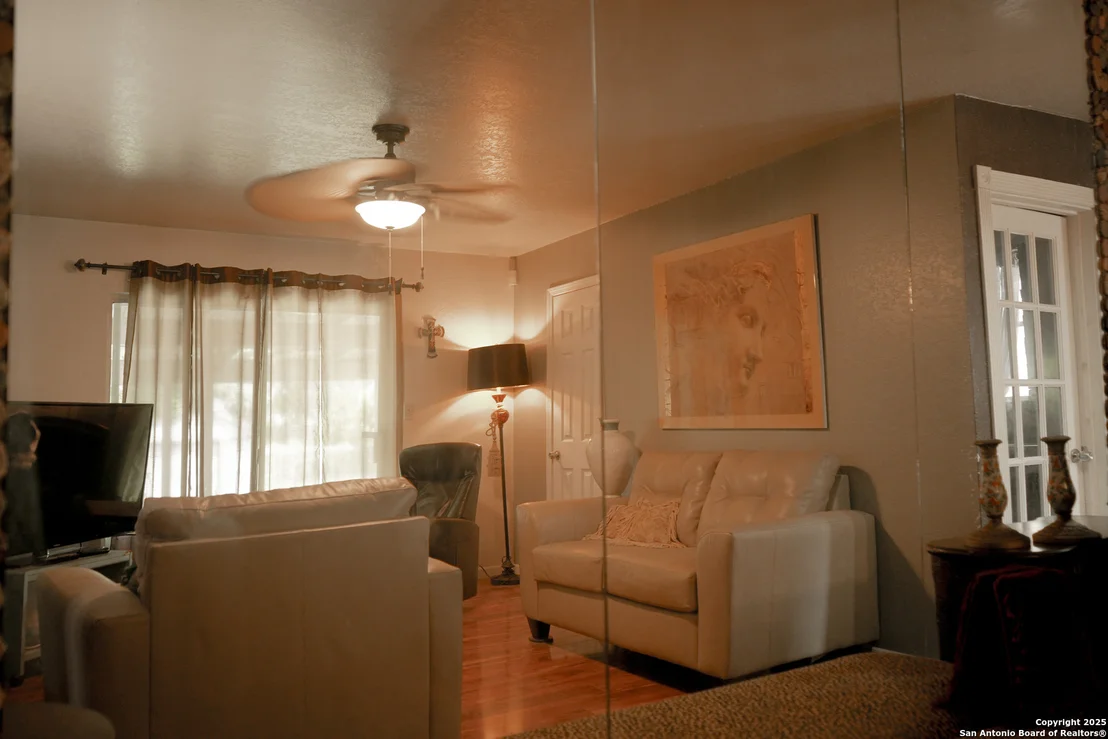 Photo of 323 Pletz