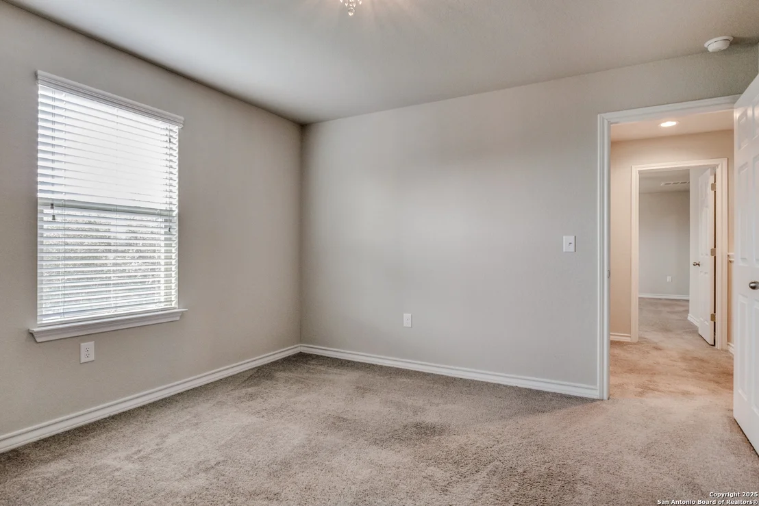 Photo of 5614 Burr Bluff