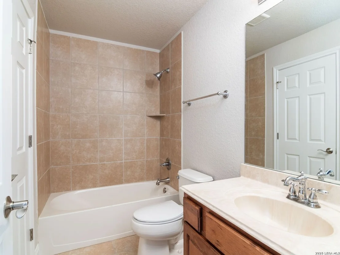 Photo of 24703 FARADAY