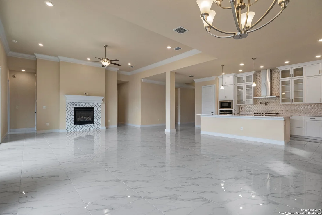 Photo of 4014 BALENTINE