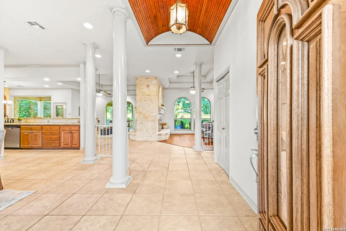 Photo of 111 White Tail Dr