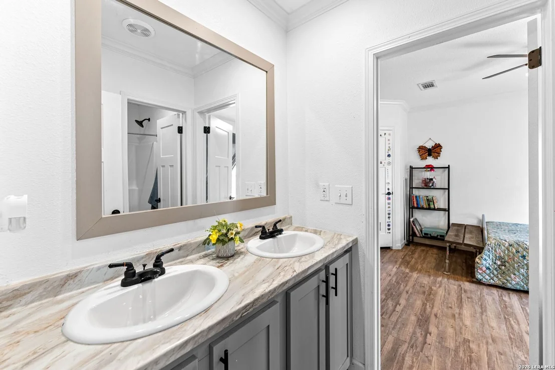 Photo of 1200 Spur Ridge