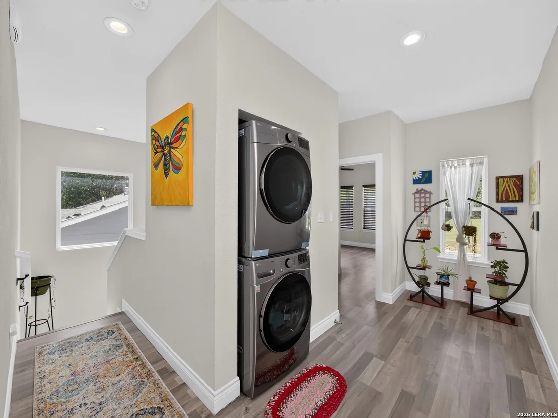 Photo of 547 Belmont