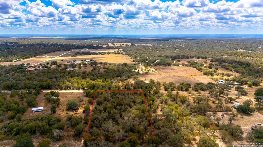Photo of LOT 24 Workman