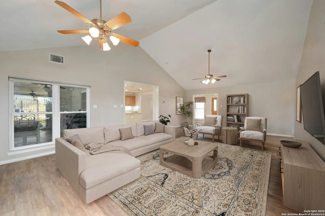 Photo of 315 Greenleaf Dr