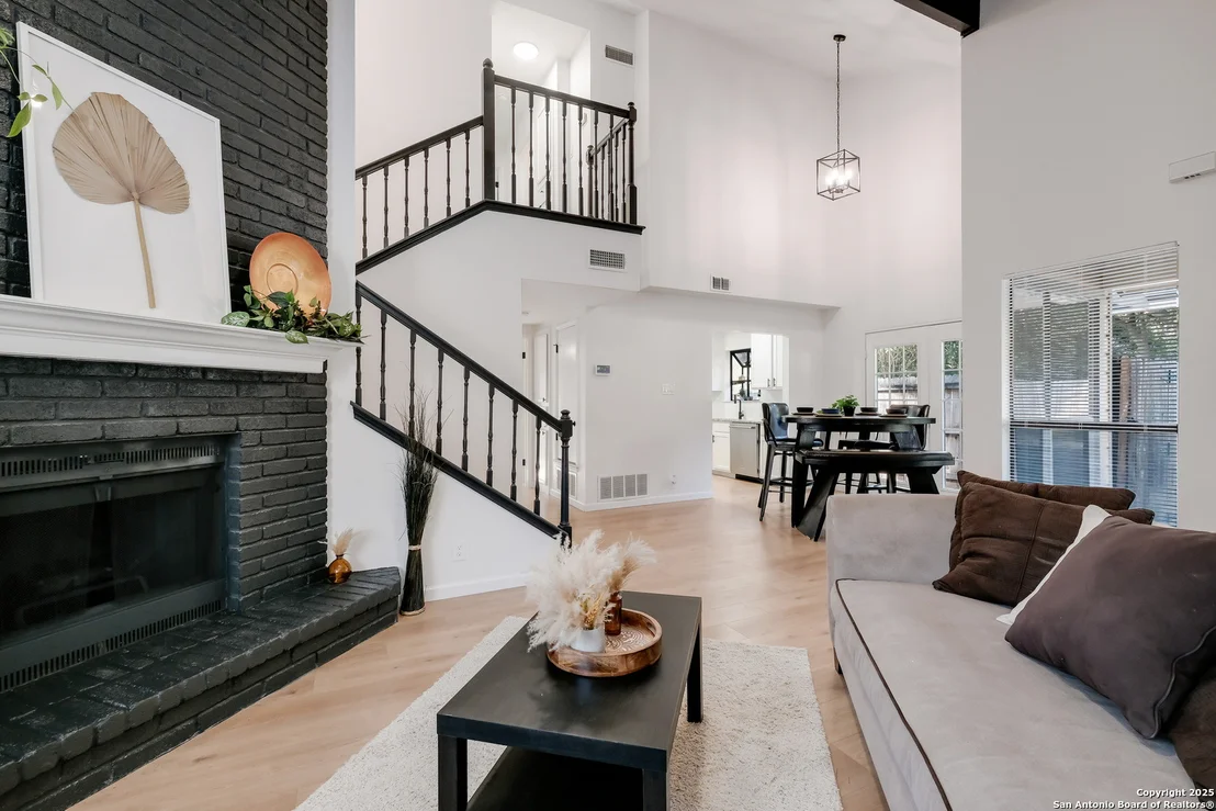 Photo of 1402 Brook Meadow