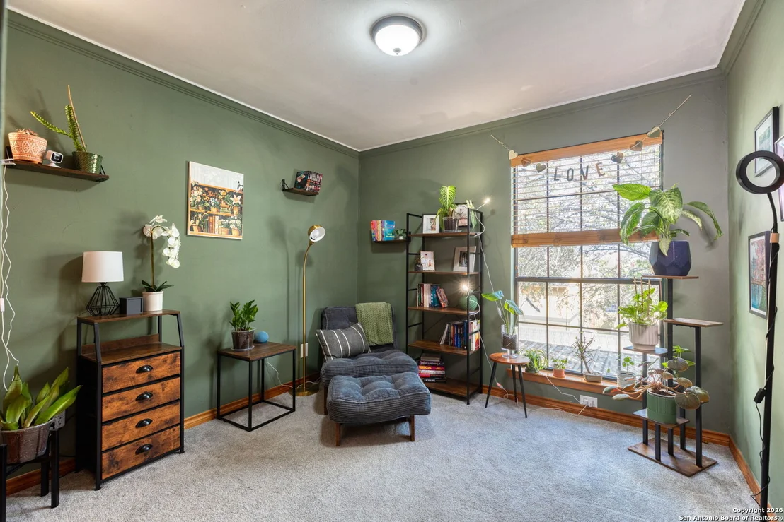 Photo of Unit 506 at 8655 Datapoint