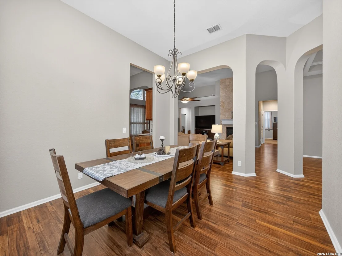 Photo of 4307 James Bowie