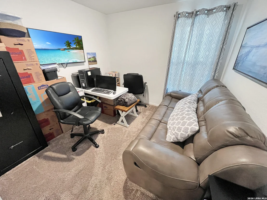 Photo of 1072 Shutter Way