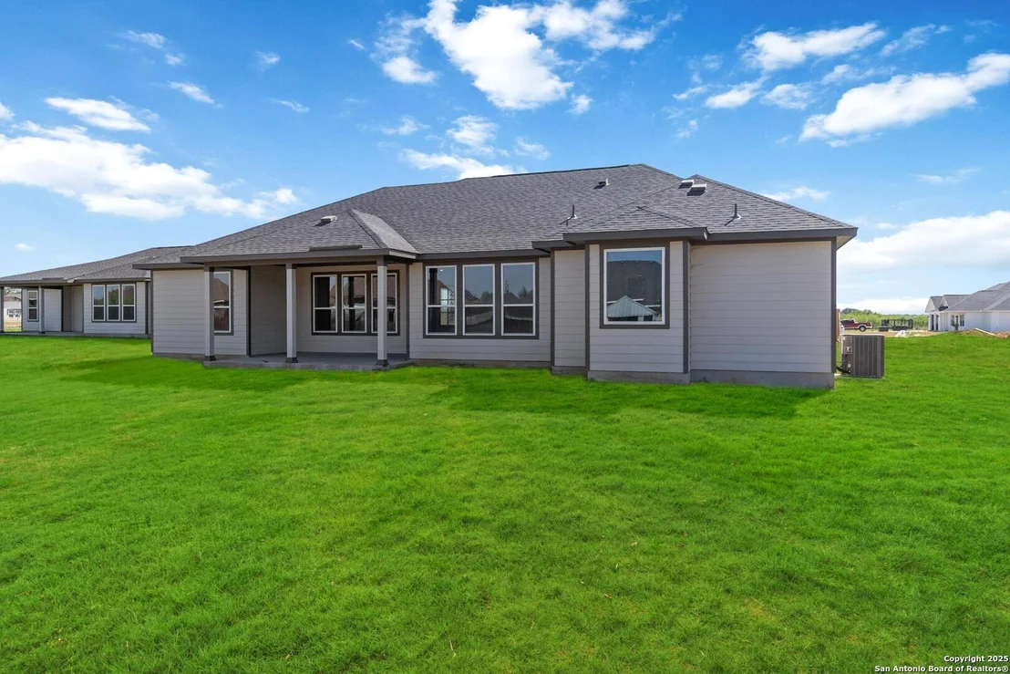 Photo of 1587 Vista View Drive