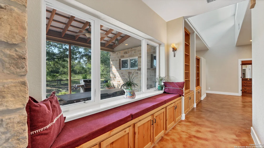 Photo of 475 JACKSON RD