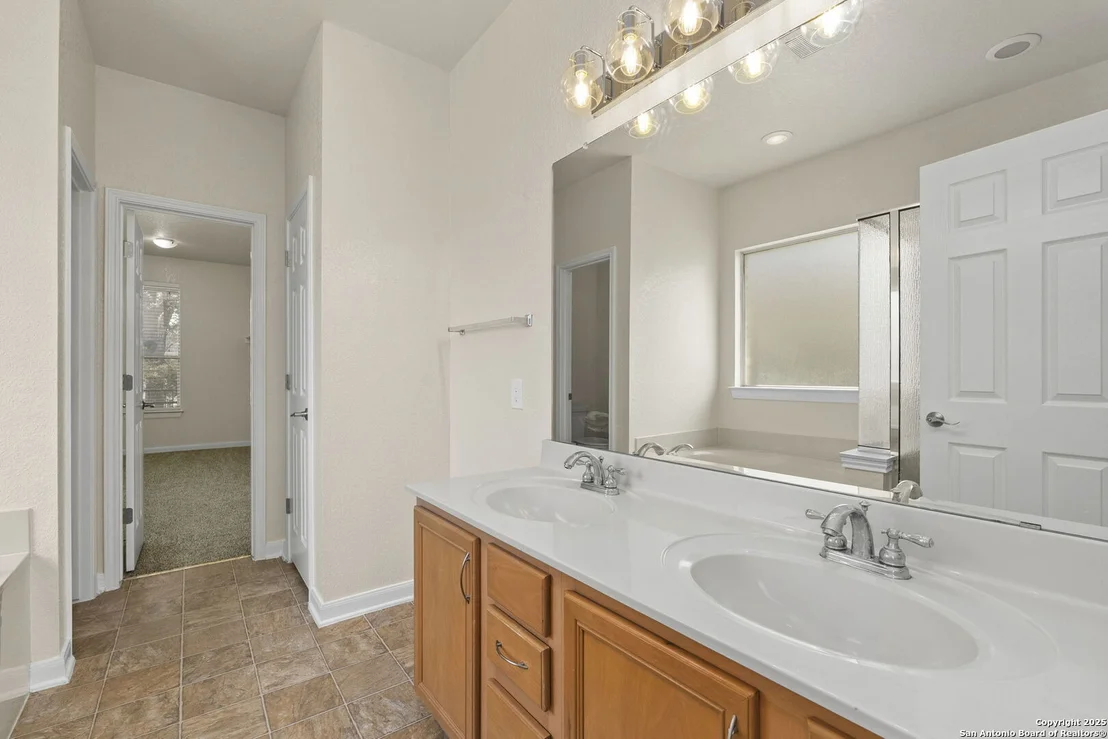 Photo of 213 Springtree Parkway