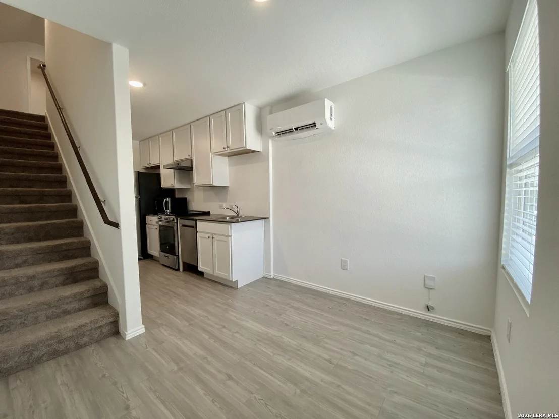 Photo of 7128 Elm Cv