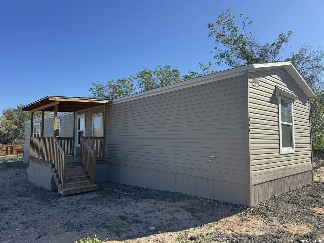 Photo of 467 DUKE RD