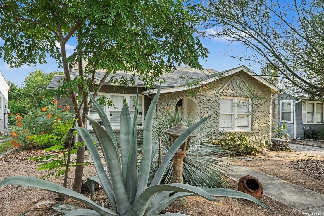 Photo of 109 THORAIN BLVD