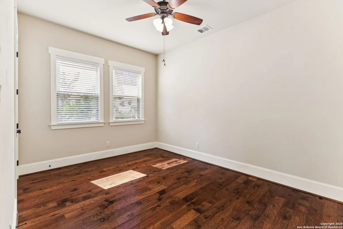 Photo of 5 Liser Glen