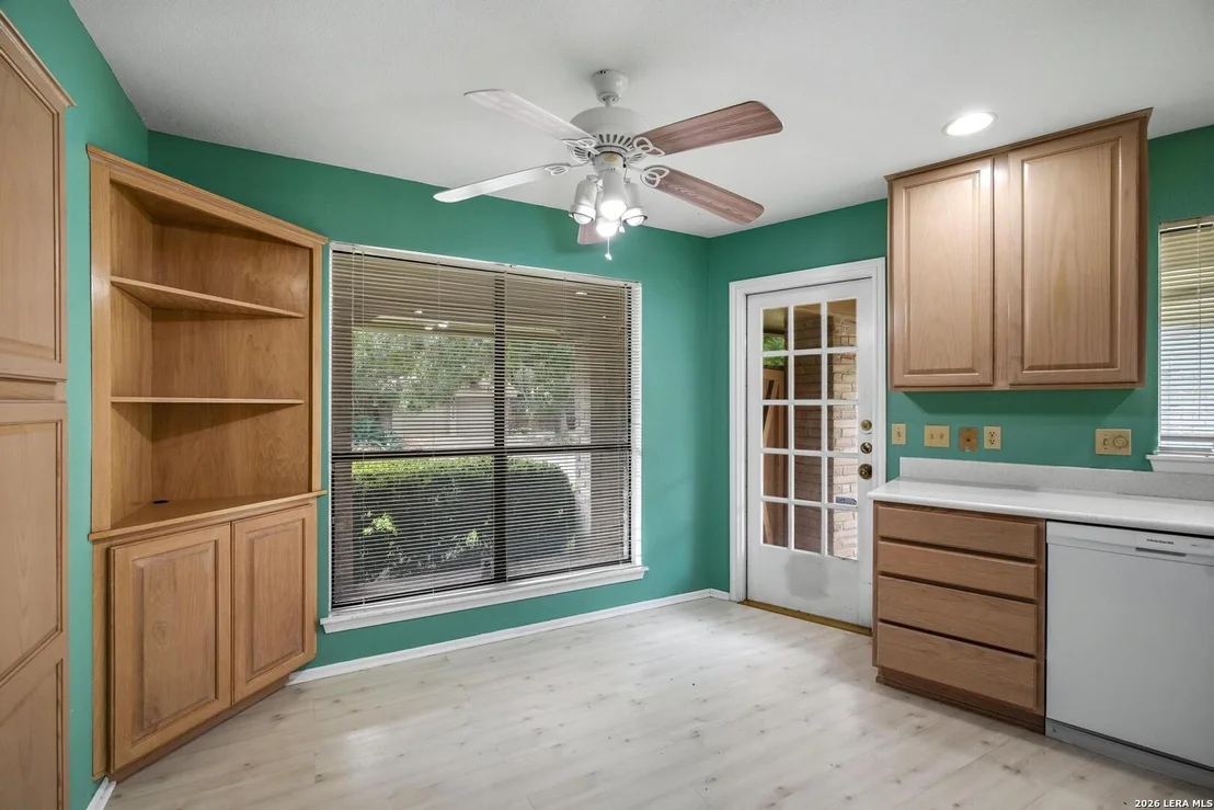 Photo of 3711 HUNTERS CIR