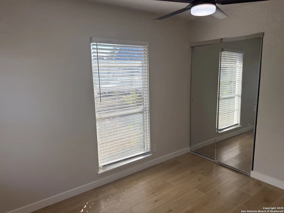Photo of 5807 Stonybrook