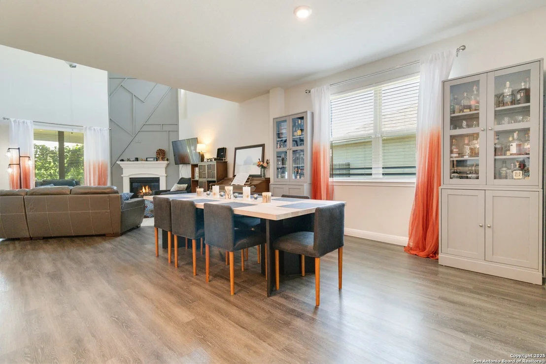 Photo of 2210 Castello