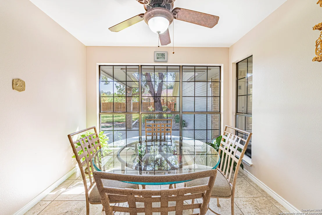 Photo of 729 Heritage Dr
