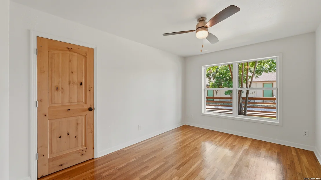 Photo of 596 WILLOW AVE