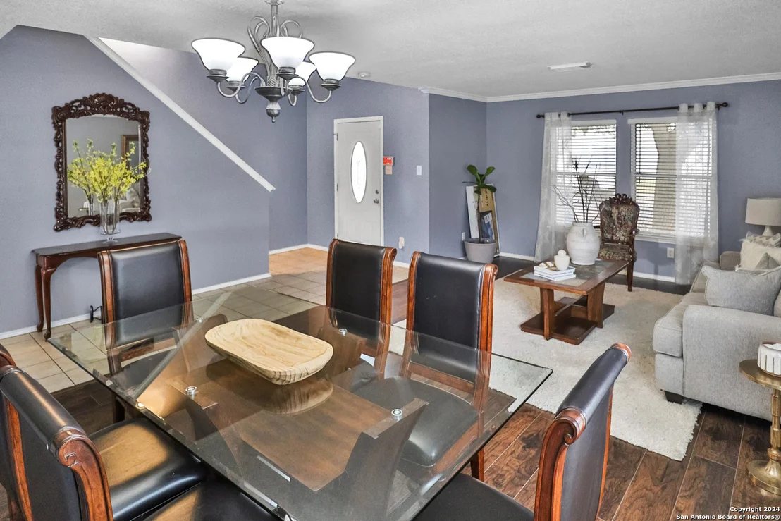 Photo of 638 LAS PUERTAS
