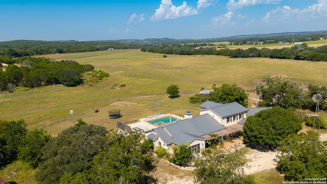 Photo of 3067 Ranch Road 1888