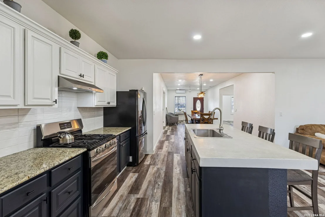 Photo of 562 Kendalia Ave